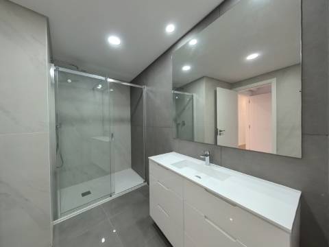 Apartamento T3 na Urbanização Colinas do Cruzeiro, Odivelas.