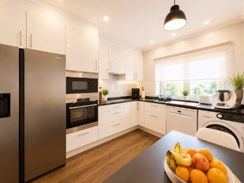 Apartamento T4 Remodelado em Oeiras | 134 m² | Vista Rio | Ar Condicionado | Pronto a Habitar