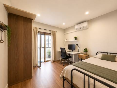 Apartamento T4 Remodelado em Oeiras | 134 m² | Vista Rio | Ar Condicionado | Pronto a Habitar