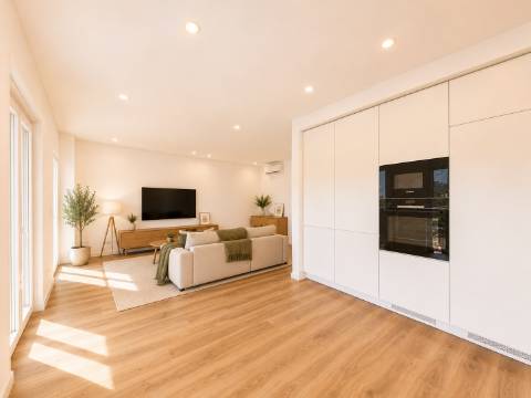 Elegante Apartamento T3 localizado no Centro de Caneças