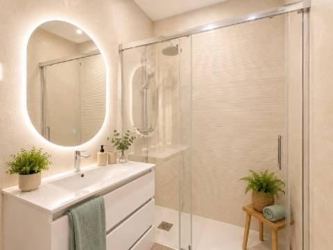 T2 Remodelado no Centro de Odivelas | Excelente Luminosidade | Cozinha Equipada | Disponível Imediatamente