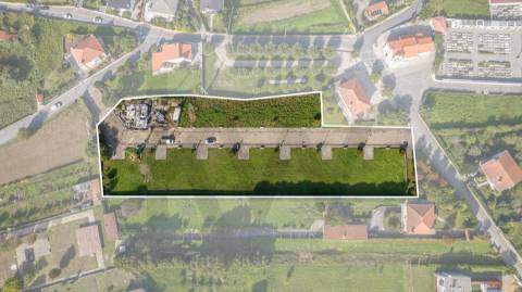 Lote totalmente infraestruturado em Moledo (S.ª Pé da Cruz)