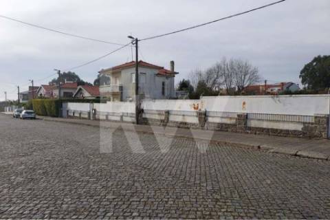 Terreno em Francelos perto do Mar com PIP aprovado para 6 moradias