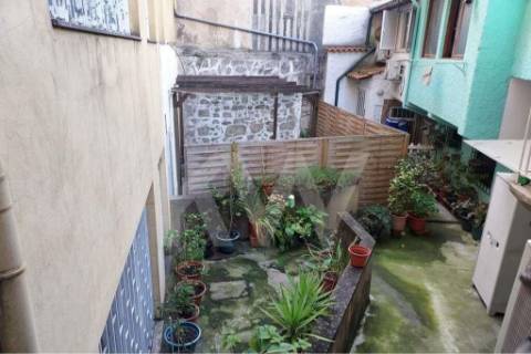 Moradia para renovar na Rua Fontinha - Baixa do Porto