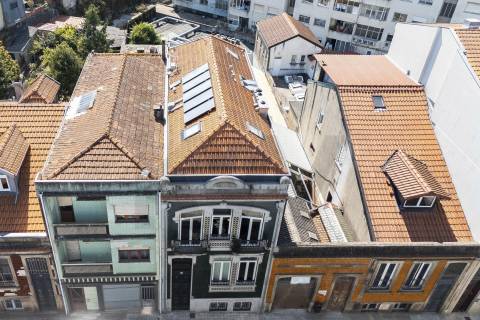 Apartamento no Bonfim com Varanda, 2 quartos e Localização Estratégica entre a Baixa e Campanhã