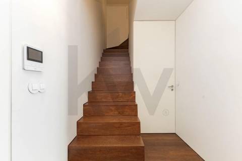 Apartamento no Bonfim com Varanda, 2 quartos e Localização Estratégica entre a Baixa e Campanhã