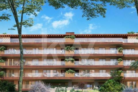 Apartamento T2 NOVO com 132 m2, Terraço de 24 m2 * Dois Lugares de Estacionamento
