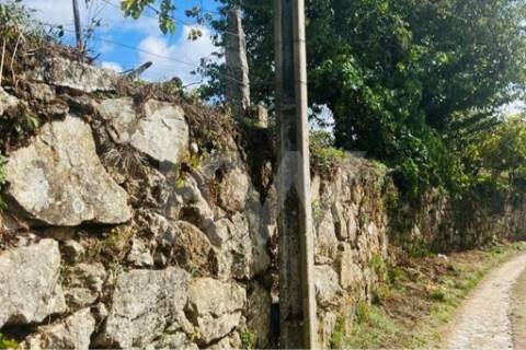 Terreno 2600 em Gestaçô com 3800m2, situado em Baião