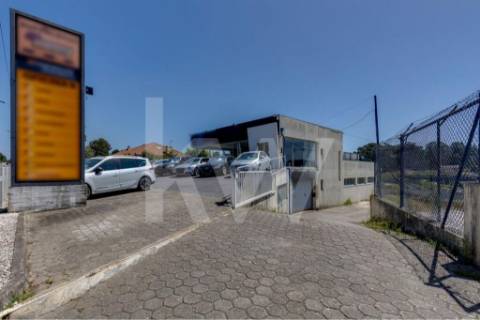 Stand e Oficina - EN 222 - Avintes - V.N.Gaia