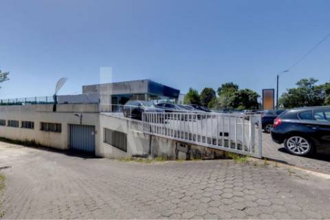 Stand e Oficina - EN 222 - Avintes - V.N.Gaia