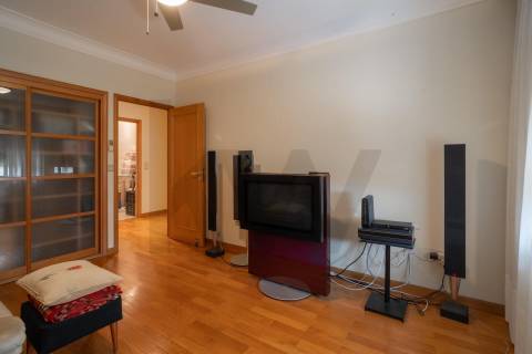 Apartamento T5 de prestígio com garagem na Casa da Música, Porto