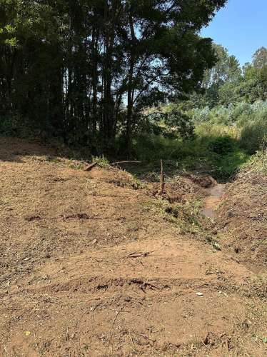 FANTÁSTICO LOTE PARA CONSTRUÇÃO COM 1.100 M2 EM ESPINHO