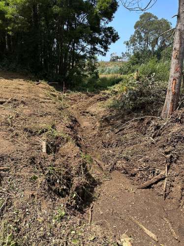 FANTÁSTICO LOTE PARA CONSTRUÇÃO COM 1.100 M2 EM ESPINHO