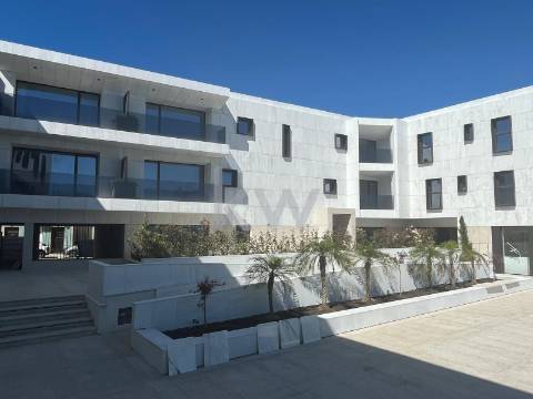  APARTAMENTO T3 de 2 frentes junto ao Rio
