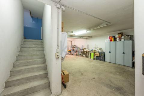 Loja 500m2 em Senhora da Hora / Junto a estação de Metro Sra da Hora