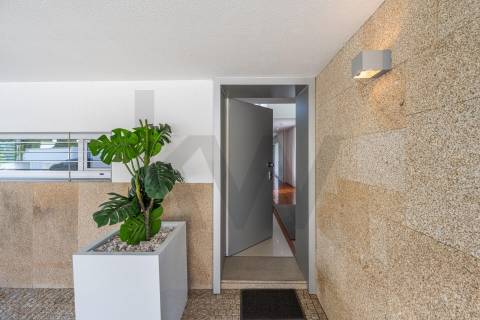 Moradia de Luxo T4 com 746m2 de Área no Parque Natural das Sete Fontes em S. Victor, Braga