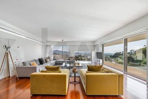 Moradia de Luxo T4 com 746m2 de Área no Parque Natural das Sete Fontes em S. Victor, Braga