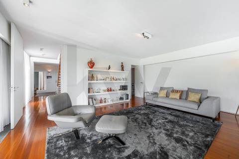 Moradia de Luxo T4 com 746m2 de Área no Parque Natural das Sete Fontes em S. Victor, Braga
