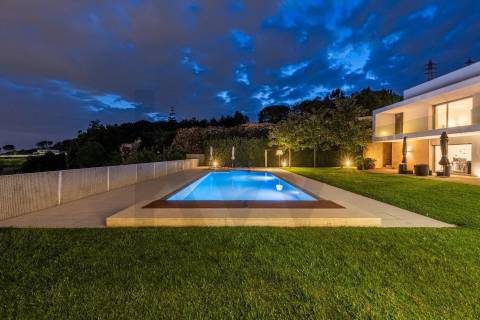 Moradia de Luxo T4 com 746m2 de Área no Parque Natural das Sete Fontes em S. Victor, Braga