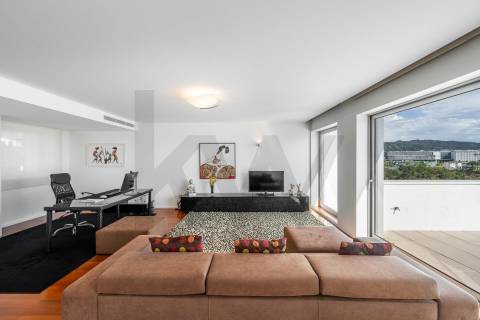 Moradia de Luxo T4 com 746m2 de Área no Parque Natural das Sete Fontes em S. Victor, Braga