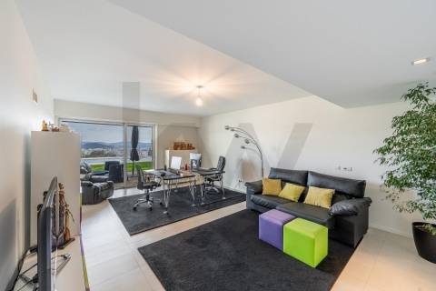 Moradia de Luxo T4 com 746m2 de Área no Parque Natural das Sete Fontes em S. Victor, Braga