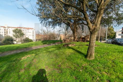 Moradia T4 no coração de Vila Nova de Gaia – Junto ao Largo dos Aviadores