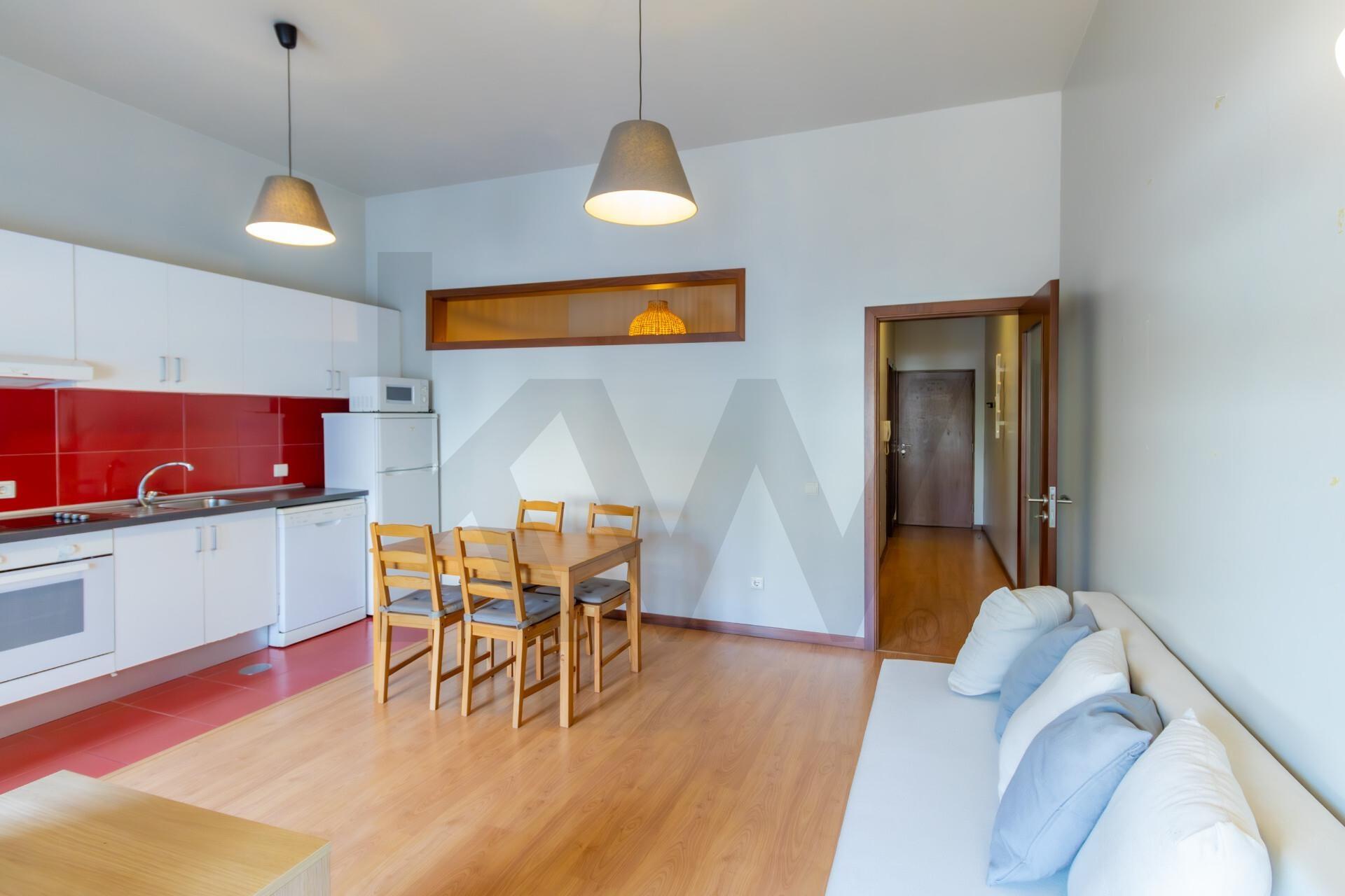 T1 Encantador no Coração do Porto – Reabilitado, Perfeito para Habitação Própria ou Investimento