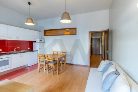 T1 Encantador no Coração do Porto – Reabilitado, Perfeito para Habitação Própria ou Investimento