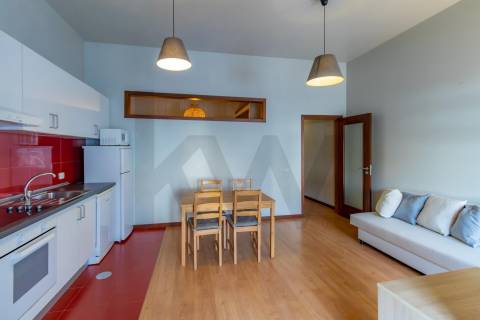 T1 Encantador no Coração do Porto – Reabilitado, Perfeito para Habitação Própria ou Investimento