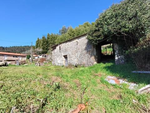 Quintinha com moradia para restauro - Covas - Vila Nova de Cerveira