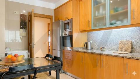 Apartamento T4 com Terraço e Box Fechada para 2 carros, Cidade da Maia