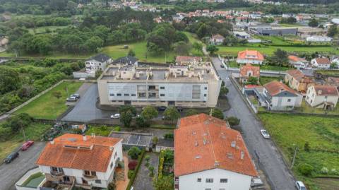 Apartamento T3 com elevador, garagem e 171M2 de Área útil