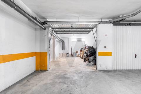 Apartamento T3 com elevador, garagem e 171M2 de Área útil