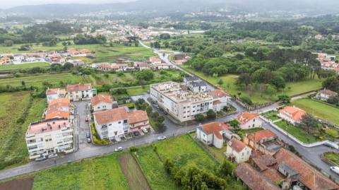 Apartamento T3 com elevador, garagem e 171M2 de Área útil