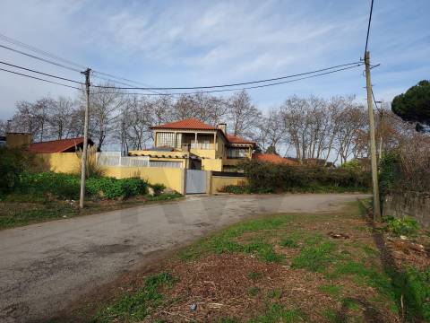 Terreno em Francelos perto do Mar para construção de moradia(s)
