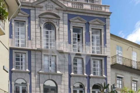 Loft com mezanine e varanda em Vila Nova de Gaia próximo à Ponte D. Luís e Jardim do Morro