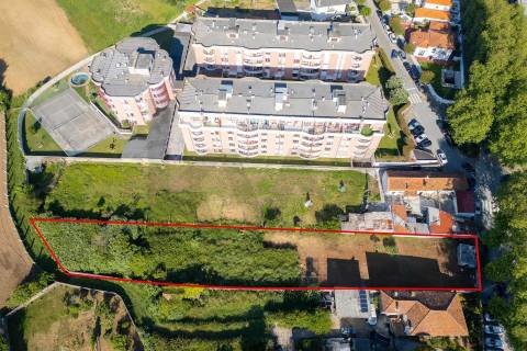 Terreno 1 700 m² — 1 ou 2 Moradias | Praia de Francelos