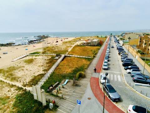 T2+1  Condomínio Fechado Primeira Linha da Praia  Agudela Vista Mar, Terraço, Piscina, Box