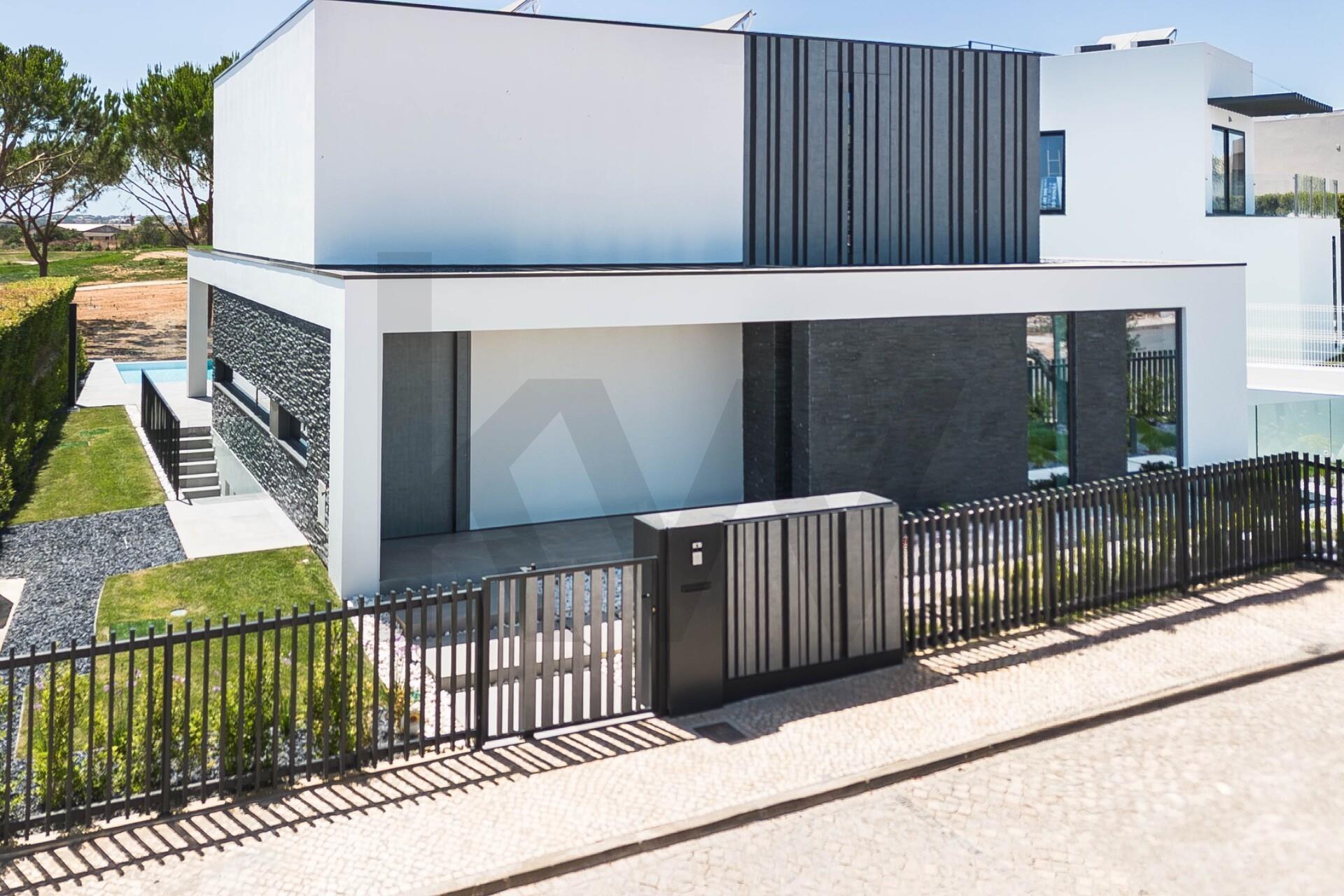 Venda moradia V5 de luxo em zona premium de Vilamoura (Algarve, Portugal)