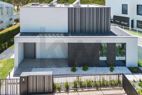 Venda moradia V5 de luxo em zona premium de Vilamoura (Algarve, Portugal)