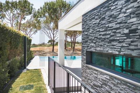 Venda moradia V5 de luxo em zona premium de Vilamoura (Algarve, Portugal)