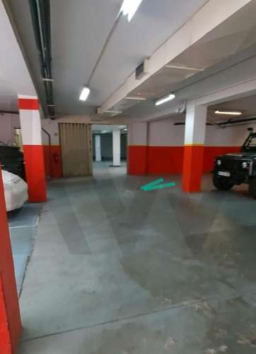 Loja com armazém e estacionamento no centro de Leça da Palmeira – Comércio, Serviços ou Restauração 