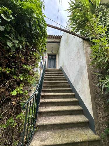 Quinta com História em Barcelinhos – Moradia T3 e Terreno