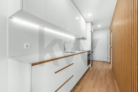 👉 Apartamento T1 + 1, novo com jardim, no centro do Porto🏡