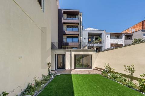 👉 Apartamento T1 + 1, novo com jardim, no centro do Porto🏡
