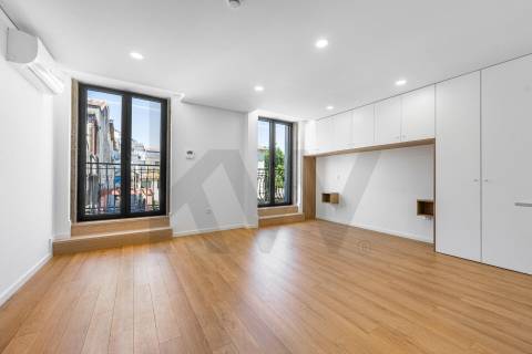👉Apartamento "Studio", com Varanda, Mobilado e equipado, no centro do Porto🏡