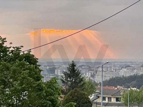 Terreno para Moradia de 3 Frentes | Baguim do Monte 