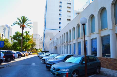 T1 na Prestigiada Costa Algarvia, a Apenas 300m do Mar da Praia da Rocha!