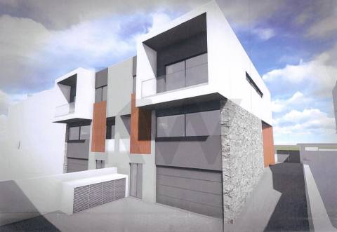 MORADIA T4 - Terreno com Projecto Aprovado  »»»»»  Construa a Moradia com que sempre Sonhou