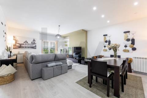Moradia T4, com Piscina, Renovada - Centro de Cabeceiras de Basto